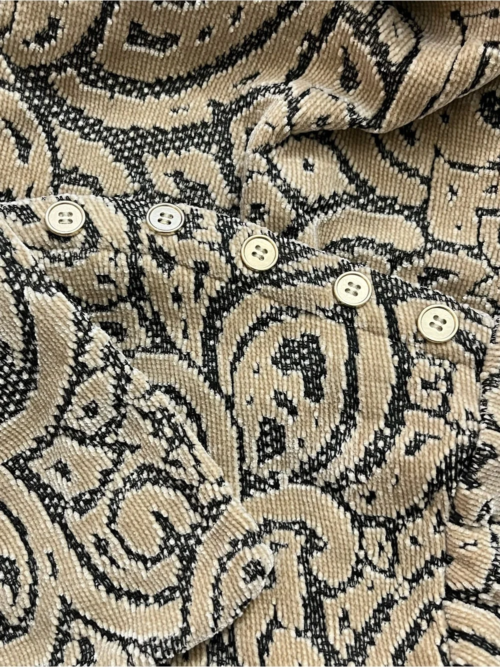Ruby Rd. Beige and Black Textured Knit Top with Pattern - Picture 4 of 6
